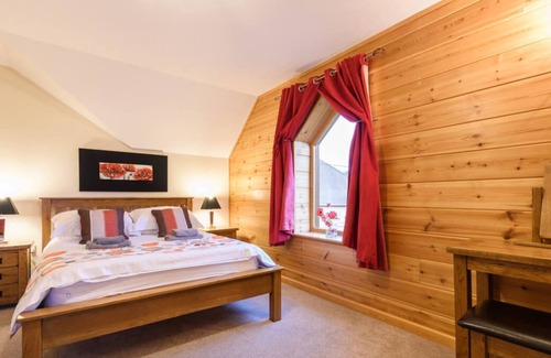 Brecon Chalet De Esquí | Con un estilo sorprendente, lujoso y maravilloso, Llety Llyn y Fan definitivamente tiene ese factor sorpresa. Sleepi