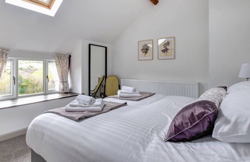 Machynlleth Casa | Elegante refugio de 5 estrellas con sala de juegos, grabadoras de leña y muchas características únicas. Establecido en un felizmente