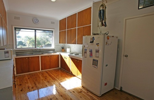 Bermagui Casa | LLORENE: 140 Murrah Street- Ideal para familias o pescadores. Estacionamiento para botes.