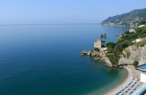 Vietri sul Mare Hotel | Lloyd's Baia Hotel