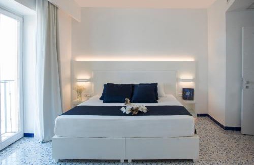 Vietri sul Mare Hotel | Lloyd's Baia Hotel