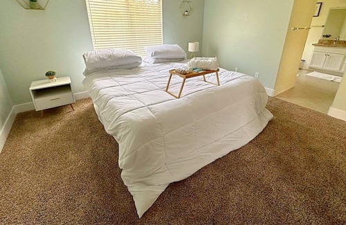 Loma Linda Casa | LLU Entire House · 4 bedroom 2 miles from Hospital