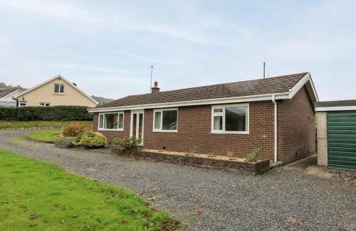 Capel Bangor Casa | Llwynon