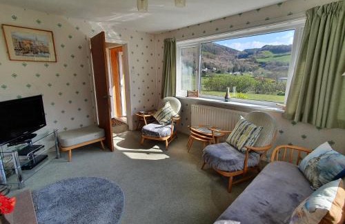 Capel Bangor Casa | Llwynon