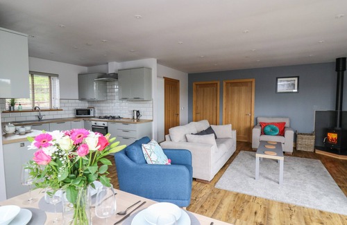 Bethania Cabaña | Llyn Cae Ty Nant Fishery Holiday Let