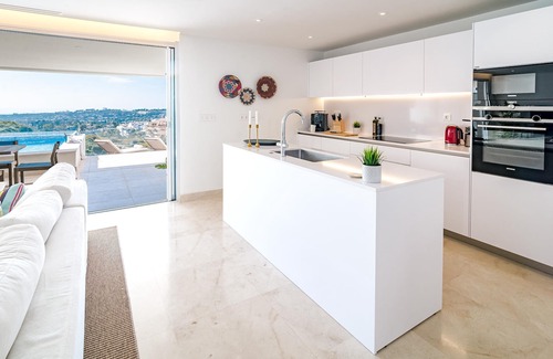 Marbella Apartamento | LMR- Luxury apartment, private pool. Families only