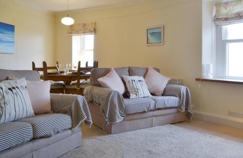 Penrith Casa | Load Pot