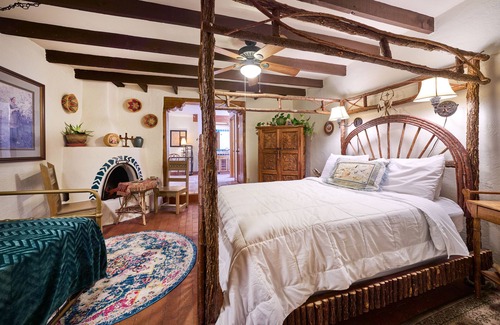 Alamedan Valley Cama Y Desayuno | Loba Luna Bed & Breakfast