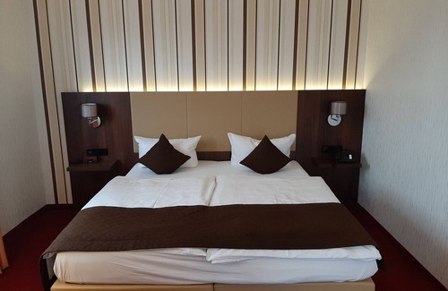 Langenau Hotel | Lobinger Hotel - Weisses Ross