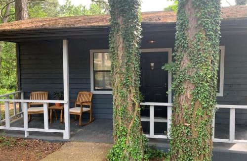 Eureka Springs Casa | Loblolly Pines Adventure Cabin 2 King