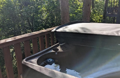 Eureka Springs Casa | Loblolly Pines Adventure Log Cabin