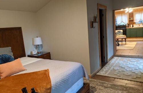 Eureka Springs Casa | Loblolly Pines CenterPoint Camp House