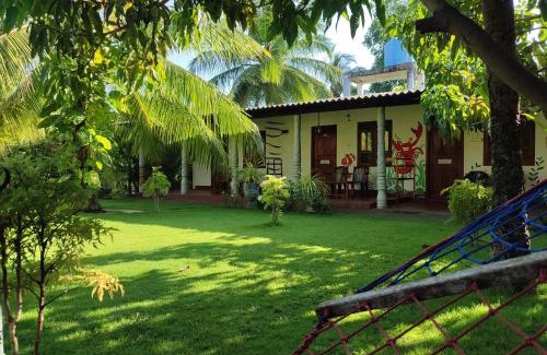 Uppuveli Casa | Lobster Inn