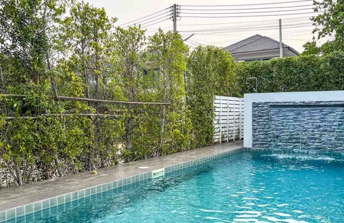 Nong Hoi Casa | Local 4BR Pool House, Prime Location, Pool Table. Near Markets