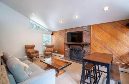 Vail Apartamento | Local's Condo in Vail Steps from Ski Shuttle