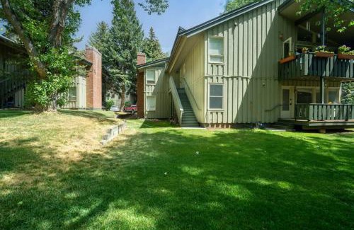 Vail Apartamento | Local's Condo in Vail Steps from Ski Shuttle