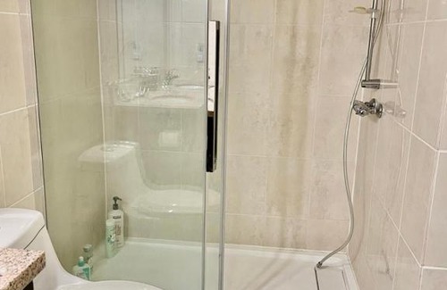 Cote-Saint-Paul Casa | Local style accommodation, Cute house!