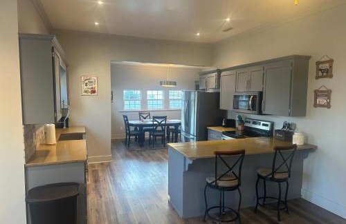 Enterprise Casa | Local with a Side of Cozy