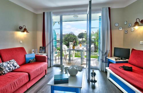 Guilvinec Apartamento | LocaLise - A06 - Entièrement de plain-pied avec petite vue mer - Donnant sur la piscine et le jardin - wifi inclus - draps inclus -