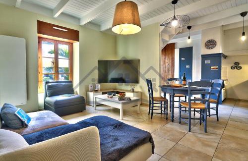 Guilvinec Casa | LocaLise - M11B - A la pointe - Maison de vacances avec jardin entièrement clos - A 50m de la plage - 700m du centre - tout à pied - wifi inclus - draps inclus - Animaux bienvenus
