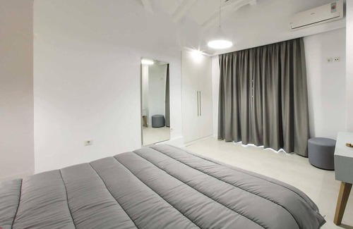 Drosia Casa | Located a short walk from the traditional unspoilt village of Beloussi, Stavli is an attractively re