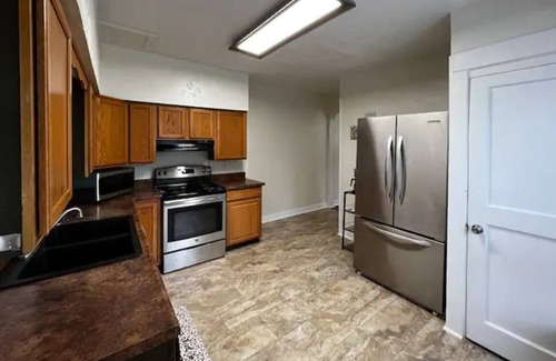 Dayton Casa | Located close to UD Arena, MVH, KHN, University of Dayton, Downtown Dayton