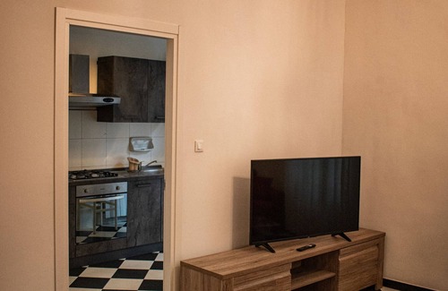 San Fruttuoso Apartamento | located in a strategic position,near to the city major places of interest