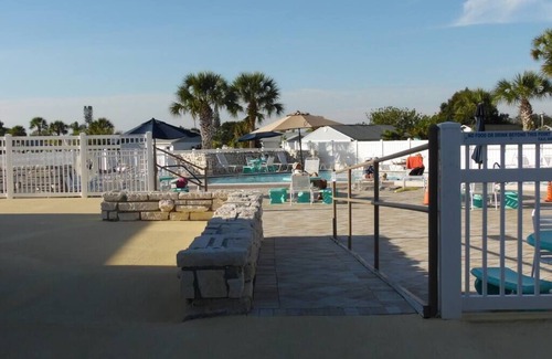 Gardens of Gulf Cove Casa | 3 dormitorios-piscina comunitaria y tenis-corto en coche a la playa