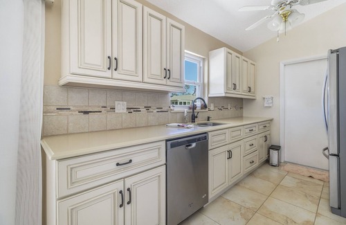 Gardens of Gulf Cove Casa | Located in an active community w/ heated pools, tennis courts and shuffleboard