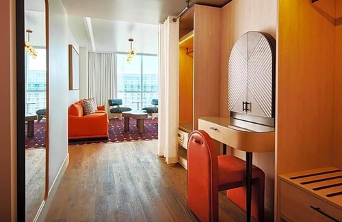 Las Vegas Apartamento | Located in Las Vegas, 1.2 mi from Las Vegas Strip, Virgin Hotels Las Vegas .