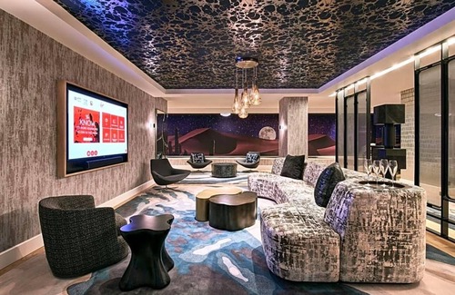 Las Vegas Apartamento | Located in Las Vegas, 1.2 mi from Las Vegas Strip, Virgin Hotels Las Vegas .