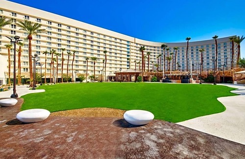Las Vegas Apartamento | Located in Las Vegas, 1.2 mi from Las Vegas Strip, Virgin Hotels Las Vegas .