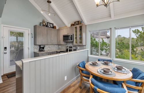 St. Simons Island Casa | Located in Sea Palms with beautiful Marsh views!