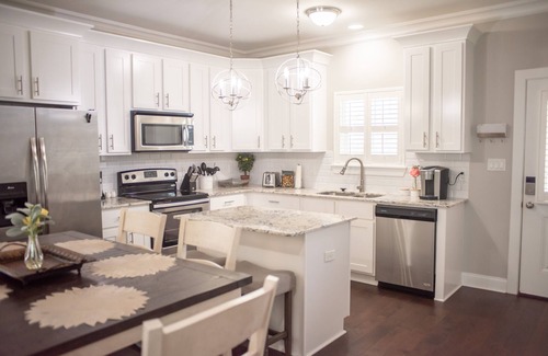 Lake Charles Casa | located in the downtown Lake Charles!!! 5 min drive to the civic center