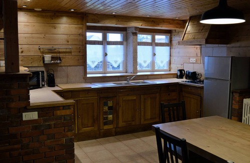 Ney Casa | Located in the heart of the Jura, close to lakes and waterfalls!