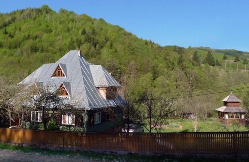 Viseu de Sus Casa | Ubicado en medio de uno de los paisajes culturales más bellos de Maramures.