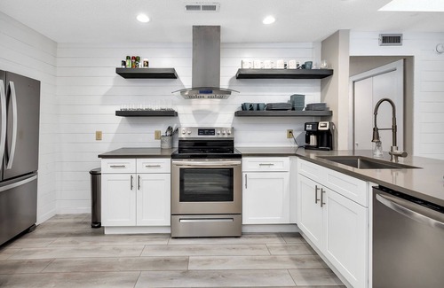 St. Simons Island Condominio | Located in Sea Palms West. Convenient to all the island has to offer.