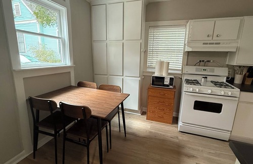 Athens Cabaña | Located near UGA, Normaltown, & Downtown Athens. Charming 2-bed cottage w/AC.