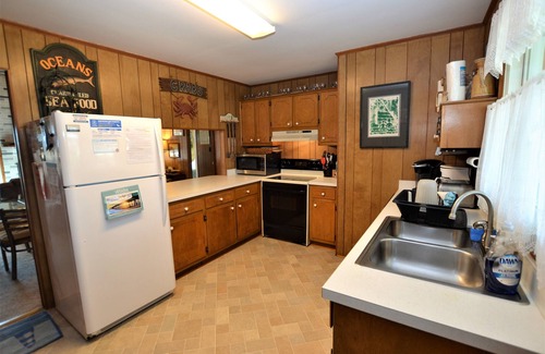 South Nags Head Casa | Located on a quiet side street you'll enjoy views of the wildlife preserve.
