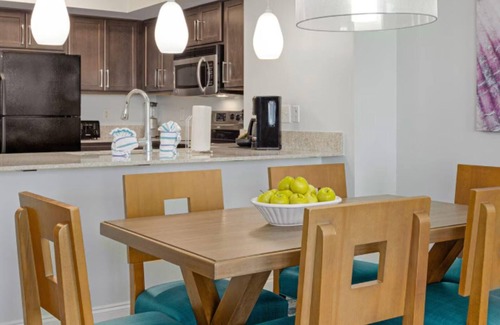 Cherry Grove Beach Complejo | Located On Cherry Grove Beach-Wyndham Towers On The Grove- 3 Bd. Dx. Oceanfront