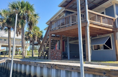 Salem Casa | Located on canal, quiet paradise, for 9-10 guests