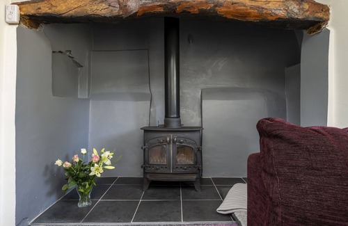 Holworth Apartamento | Located on Morton Common surrounded by glorious countryside and forest, Primrose Cottage is a quaint