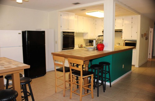 Branford Casa | Located on the Santa Fe River perfect for boating & tubing on the Ichetucknee.