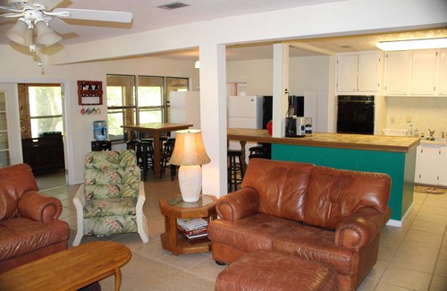 Branford Casa | Located on the Santa Fe River perfect for boating & tubing on the Ichetucknee.