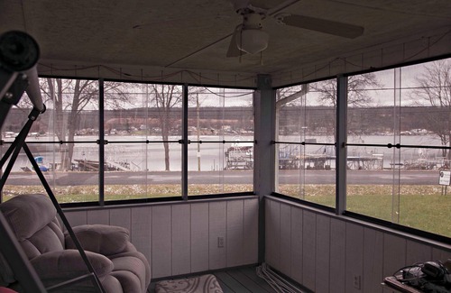 Dundee Cabina | Located on Waneta Lake in the Sylvan Beach Association.