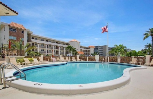 North Palm Beach Casa | located on water