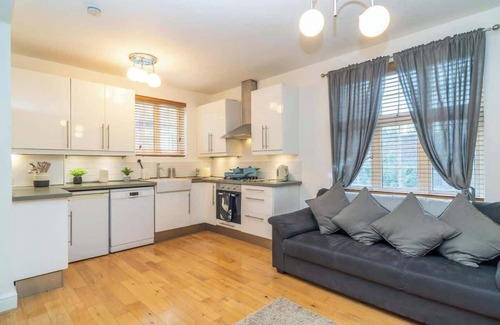 Somers Town Apartamento | Location! 2 bed/2bath - Pro Host