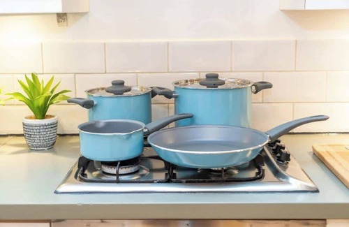 Somers Town Apartamento | Location! 2 bed/2bath - Pro Host