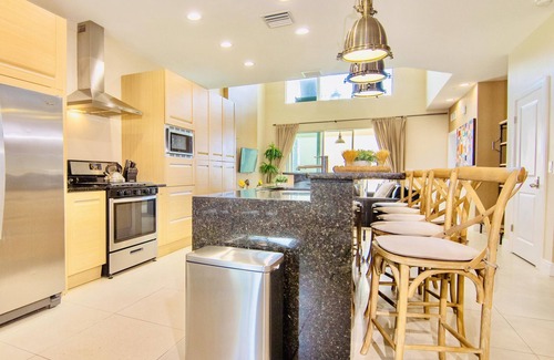 Florida Central Atlantic Coast Casa | *Location* 4BD/4.5Bh 2mi/Animal Kingdom/7'Disney