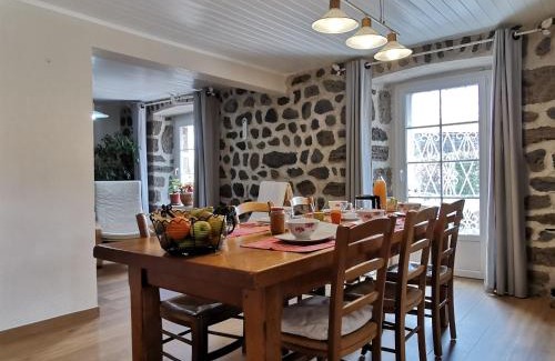 Seneujols Cama Y Desayuno | Location au cœur du Devès, proche Puy-en-Velay et chemin de St-Jacques - FR-1-582-447